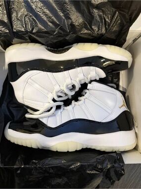 Jordan Air Jordan 11 Retro (GS) White/Black/Gold Box Label
